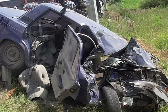 В Спасске погибла пассажирка авто, столкнувшегося с фурой