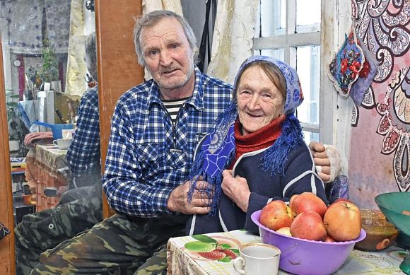 «Ешьте, сынки! Мы еще накачаем»: пензенские супруги-пчеловоды передали 1,5 тонны меда на фронт