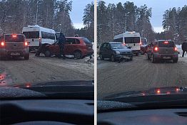 Из-за ДТП в Ахунах образовалась пробка