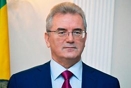 Белозерцев удивил строителей школы неожиданным визитом Белозерцев удивил строителей школы неожиданным визитом