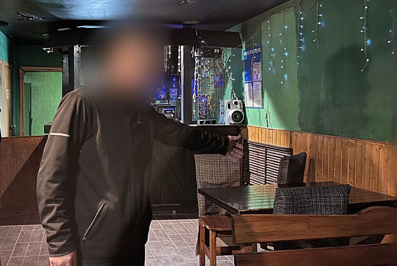 В Пензе скончалась женщина, в голову которой попал стул