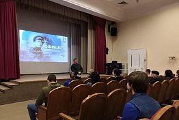 В Пензе «Волонтеры Победы» почтили память Василия Ланового В Пензе «Волонтеры Победы» почтили память Василия Ланового