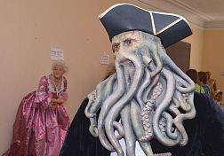 В Пензе открылась выставка восковых фигур и человеческих уродств