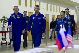 Экипаж пензенского космонавта Александра Самокутяева успешно сдал экзамены в Звездном городке Экипаж пензенского космонавта Александра Самокутяева успешно сдал экзамены в Звездном городке