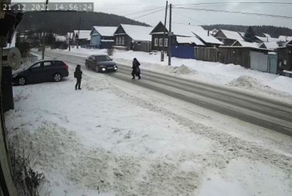 Кузнечанин опубликовал видео, на котором женщина погибла в ДТП на глазах ребенка