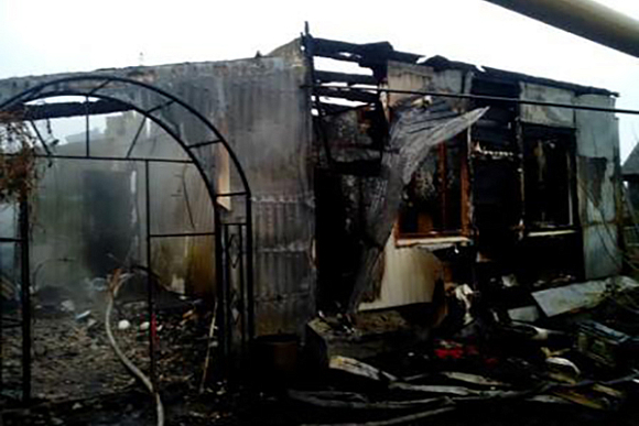 В Лунинском районе жилой дом тушили 11 огнеборцев