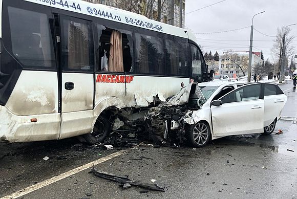 В результате аварии на ул. Гагарина погибли взрослый и ребенок