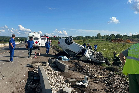 Появились фото с места смертельного ДТП в Городищенском районе