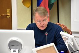 Глава Пензы поручил очистить город от снега перед морозами Глава Пензы поручил очистить город от снега перед морозами