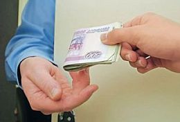 В Пензе адвокат, желая остановить закрытие торгового центра, предложила приставу взятку
