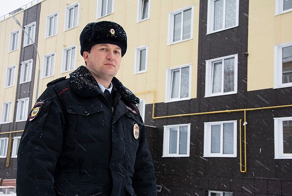 Пензенский полицейский спас из огня мужчину-инвалида