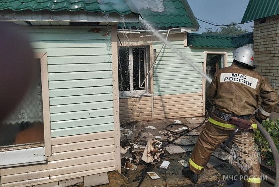 В Городище мансарду тушили 19 пожарных