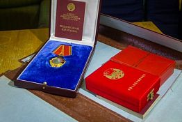 В пензенской полиции опровергли информацию о хищении госнаград завода «ЗиФ» В пензенской полиции опровергли информацию о хищении госнаград завода «ЗиФ»