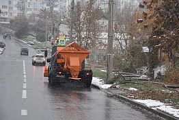 В Пензе на дорогах круглосуточно дежурят коммунальщики
