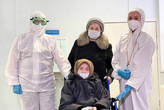 В Пензе после коронавируса выписали 101-летнюю пациентку