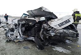 Под Пензой иномарка превратилась в груду металла после ДТП с «Камазом» Под Пензой иномарка превратилась в груду металла после ДТП с «Камазом»