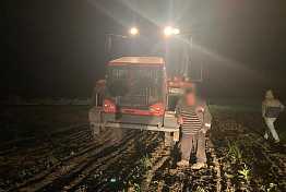 В Каменском районе сельчанин ночью продавал украденное топливо В Каменском районе сельчанин ночью продавал украденное топливо