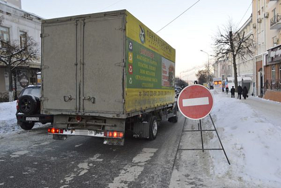 В Пензе водители игнорировали запрещающие знаки на ул. Московской