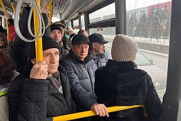 Министр Александр Гришаев в утренний час пик проехал на автобусе №70 Министр Александр Гришаев в утренний час пик проехал на автобусе №70