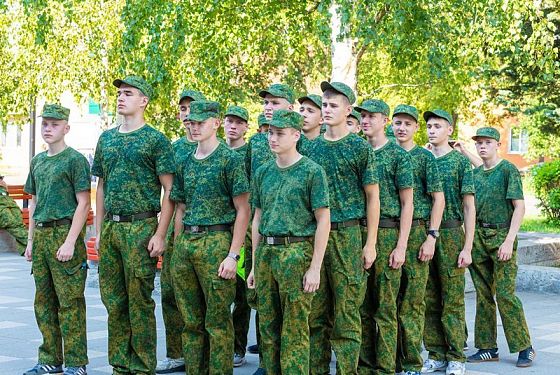 В Пензе силовики встретились с участниками сборов «Гвардеец» В Пензе силовики встретились с участниками сборов «Гвардеец»
