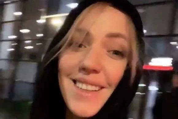 Фото instagram.com/galabob В Пензе звезда «Деффчонок» попала под дождь и спела про это