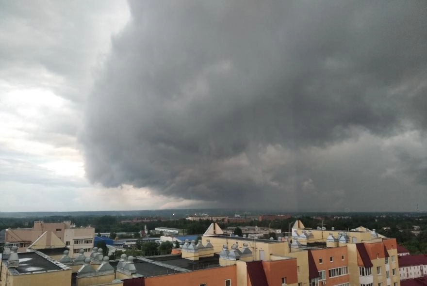 Гроза в пензе. Ливень с грозой. Гроза зимой. Погода гроза. Гроза и ветер.