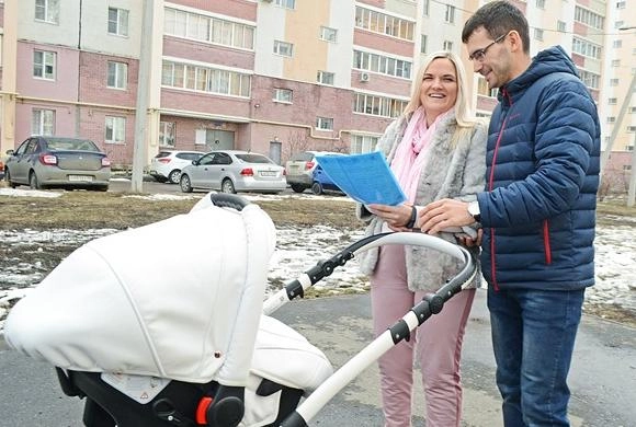Фото В. Гришин Семья из Пензы получила материнский капитал на первенца