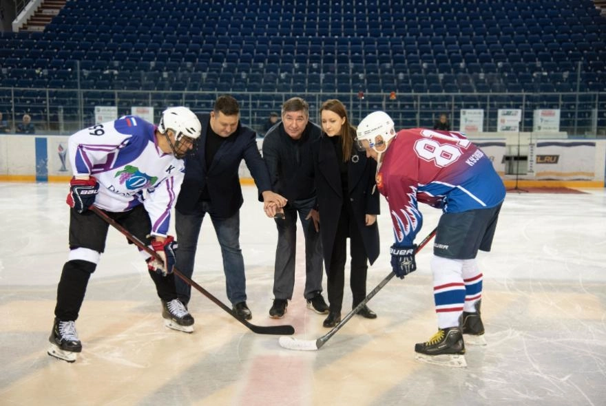 В Пензе стартовал хоккейный турнир имени Александра Кожевникова