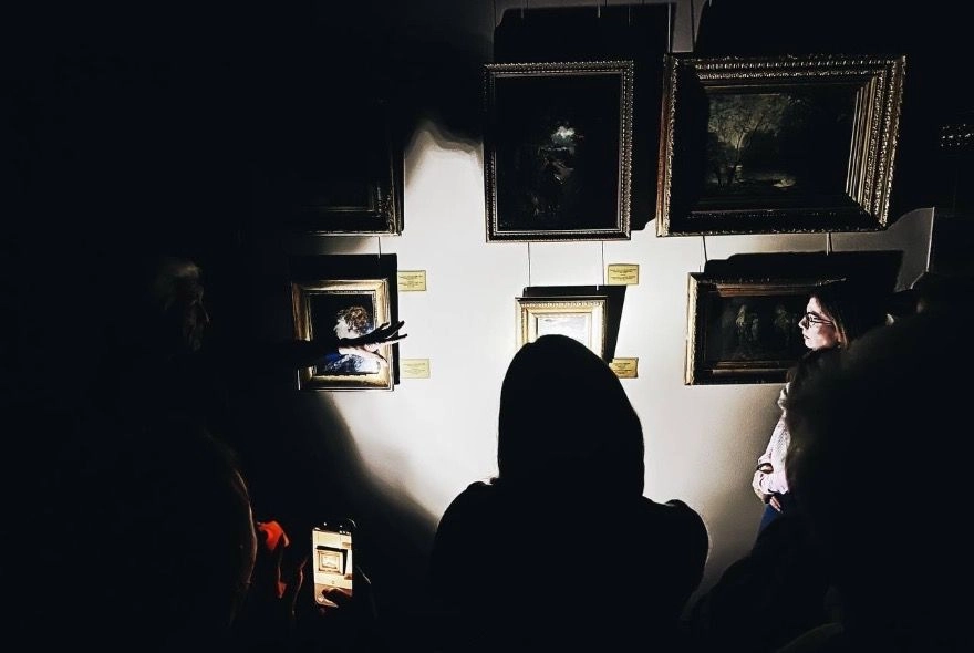 В Пензенской картинной галерее прошла экскурсия в темноте