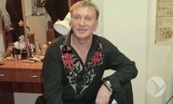В Пензе Сергей Пенкин распевался в спортзале В Пензе Сергей Пенкин распевался в спортзале