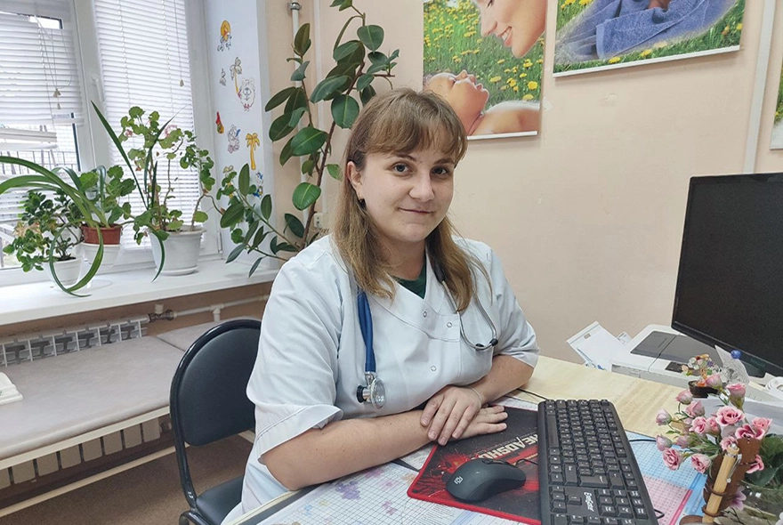 Медики сразу определились с выбором места работы||Фото минздрав В Бессоновскую районную больницу трудоустроились два врача-педиатра