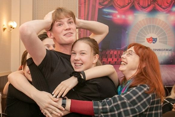 В номинации «Лучшая мужская роль» победителем был признан Денис Бахолдин из театра «Утро»||Фото автора Пензенец стал лучшим актером по итогам фестиваля «Театральное Приволжье»