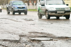 Асфальт «растаял» раньше снега