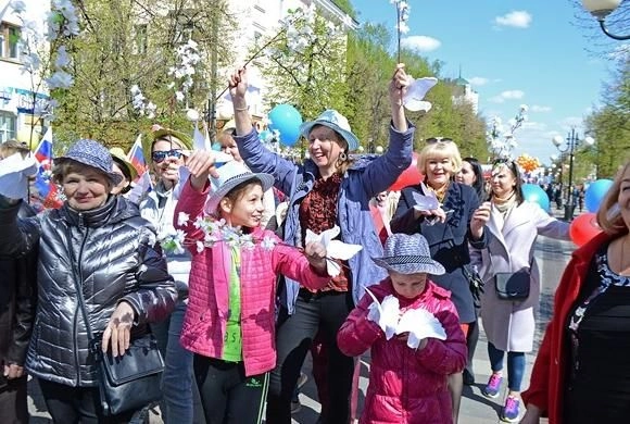 Фото В. Гришина На первомайскую демонстрацию пришли 8 тыс пензенцев