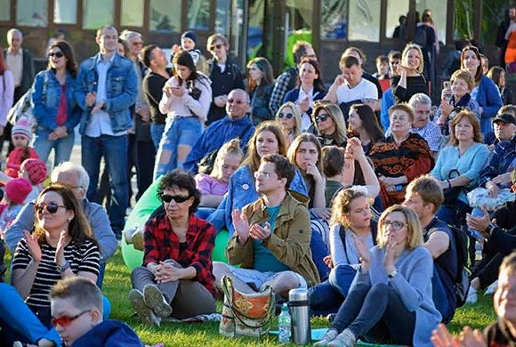 Фото В. Гришин, архив Jazz May Penza 2019: на Юбилейной площади расстелили живой газон