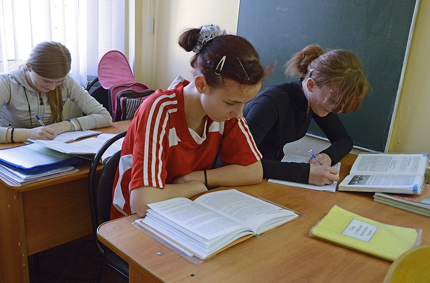 В Казани студенты жестко поставили на место кремлевскую чиновницу. Читайте на hubsex99.ru