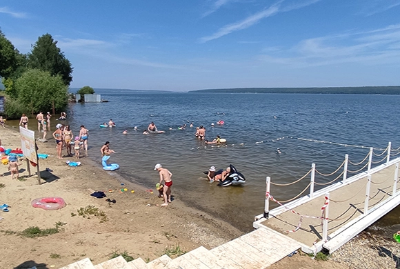 Берег Сурского водохранилища