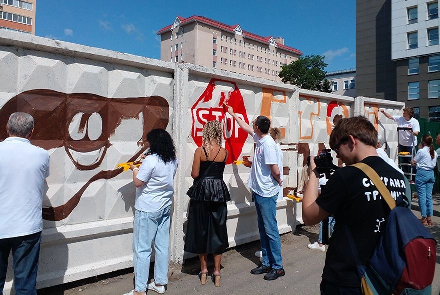 В Пензе устроили художественный флешмоб в честь Дня борьбы с гепатитом