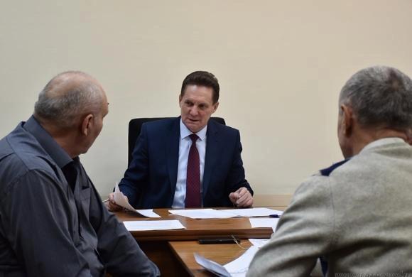 Фото penza-gorod.ru Мэр Пензы уволил директора МУП «Заря» во время приема граждан