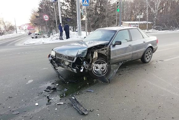 Фото vk.com/sova_penza В Пензе на ул. Окружной жестко столкнулись Audi и Lada