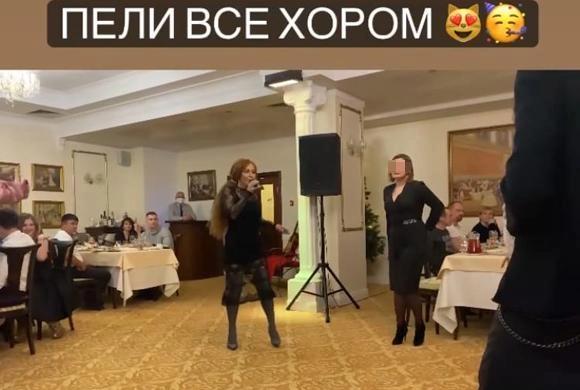 Фото и видео instagram.com/stories/sasha__project В Пензе на корпоративе спела звезда 2000-х Саша Project