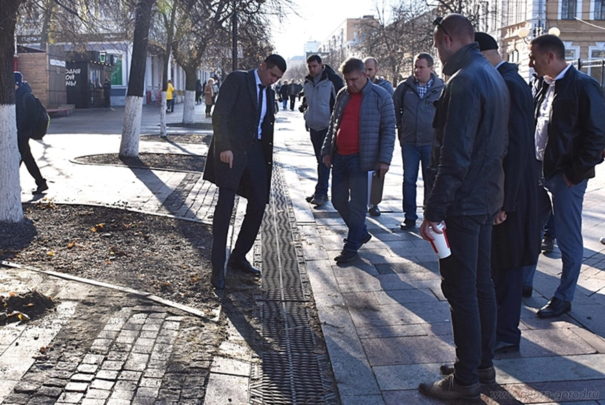 Подрядчик за две недели должен привести в порядок улицу Московскую
