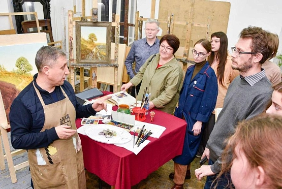 Молодые художники посетили мастер-класс по классической акварели