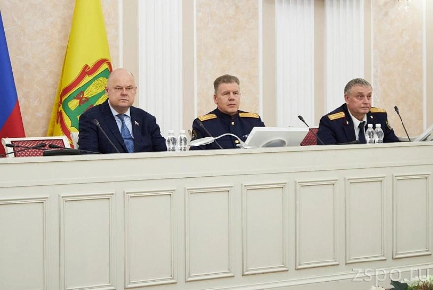 Вадим Супиков поздравил молодых следователей с принятием присяги