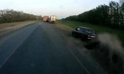 Под Пензой «Жигули» врезались в грузовик