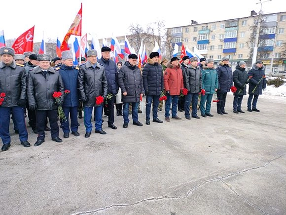 Минутой молчания почтили память бойцов, не вернувшихся с полей сражений и умерших от ран IMG20250223085124.jpg