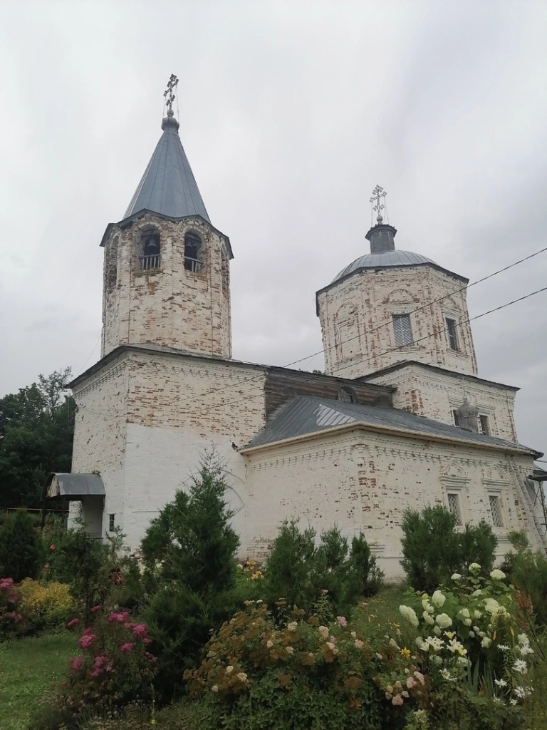 Одна из сильнейших»: церковь Рождества Христова в Аблязове нуждается в  ремонте