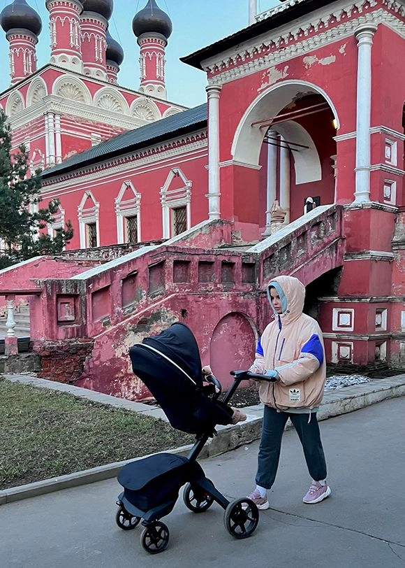 Татьяна Куртукова с дочерью.jpg