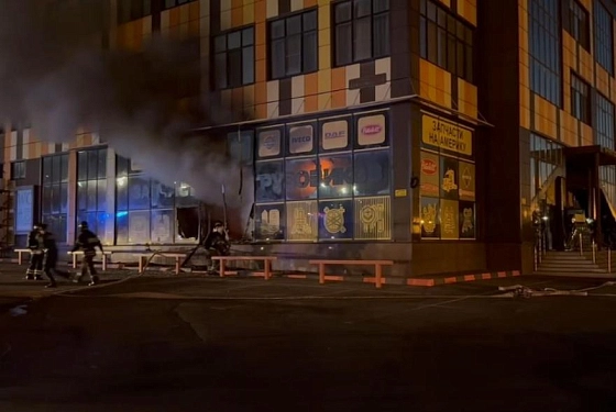 В Пензе пожар на Аустрина тушат 27 человек