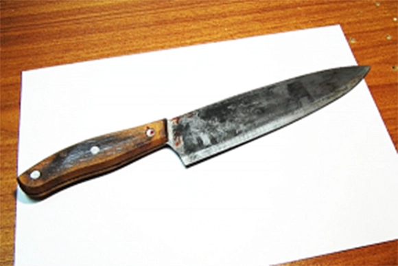 В Пензе 33-летняя женщина ударила возлюбленного ножом
